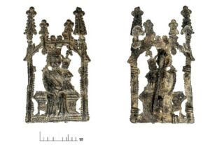 Front and back of a pilgrim badge depicting the statue of Our Lady of Walsingham