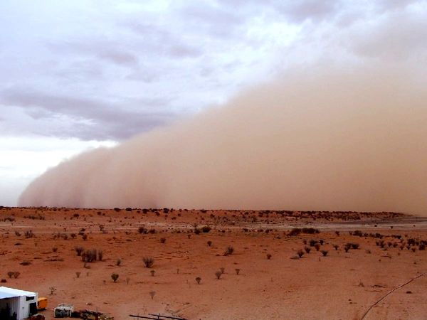 Two Dust Modelling Positions Open for Applications